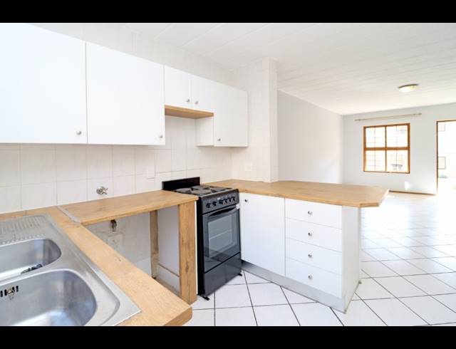 2 BEDROOM APARTMENT FOR SALE IN ROBINDALE